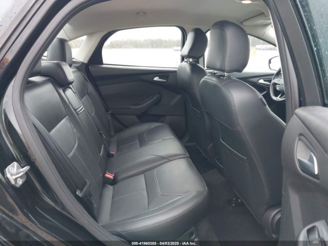 1FADP3F28FL229711 Ford FOCUS SE