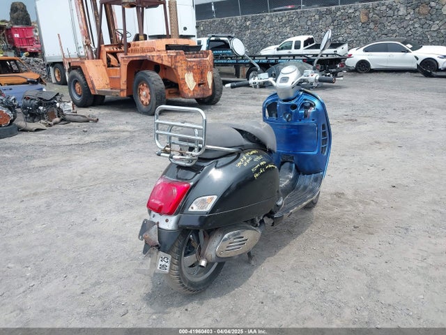 Vespa Gts 300 Super 2016 ZAPM459L6G5300461 Image 4