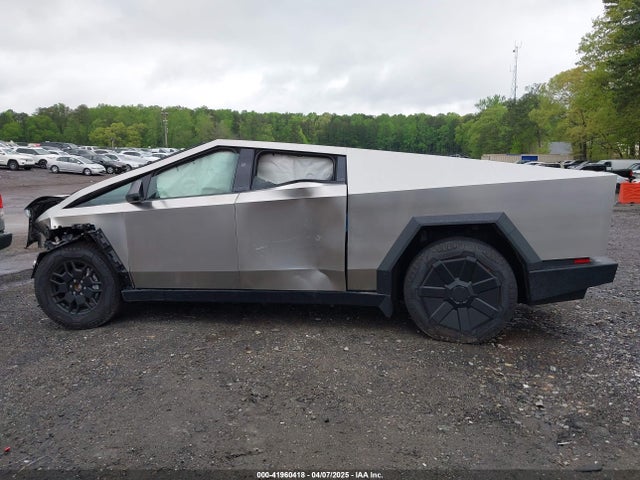 Tesla Cybertruck All-wheel Drive 2024 7G2CEHED7RA041694 Image 13