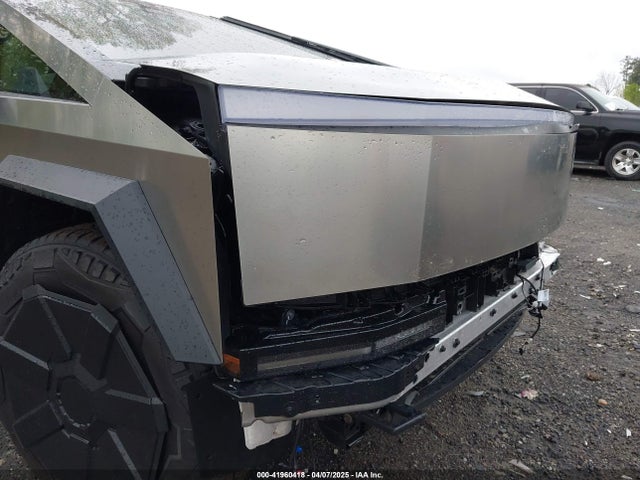 Tesla Cybertruck All-wheel Drive 2024 7G2CEHED7RA041694 Image 17