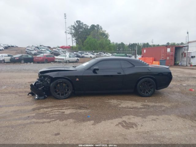 2C3CDZFJ4GH118973 Dodge Challenger R/t Scat Pack