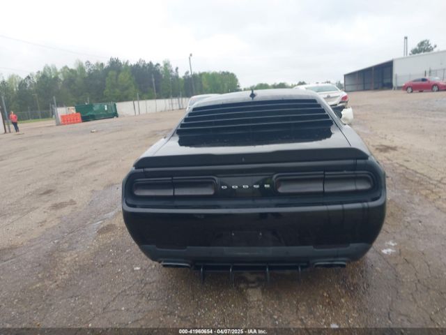 2C3CDZFJ4GH118973 Dodge Challenger R/t Scat Pack