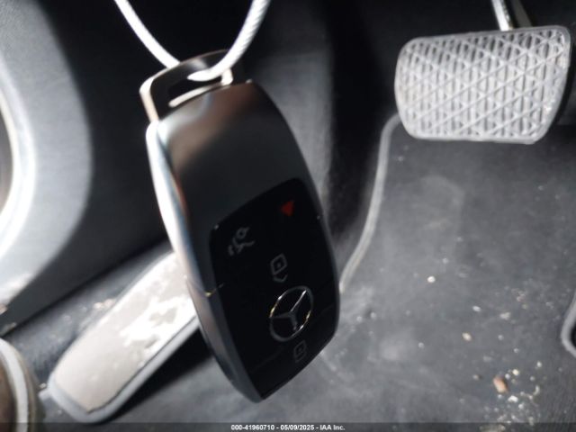 WDDZF4JB6JA388852 Mercedes-Benz E 300