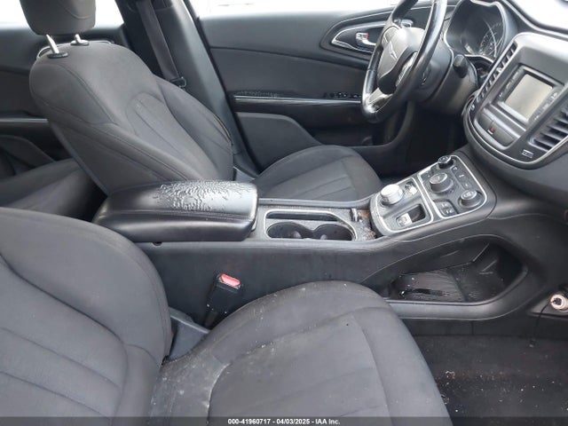 Chrysler 200 Limited 2015 1C3CCCAB4FN603345 Image 5