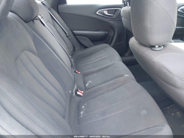 Chrysler 200 Limited 2015 1C3CCCAB4FN603345 Image 8