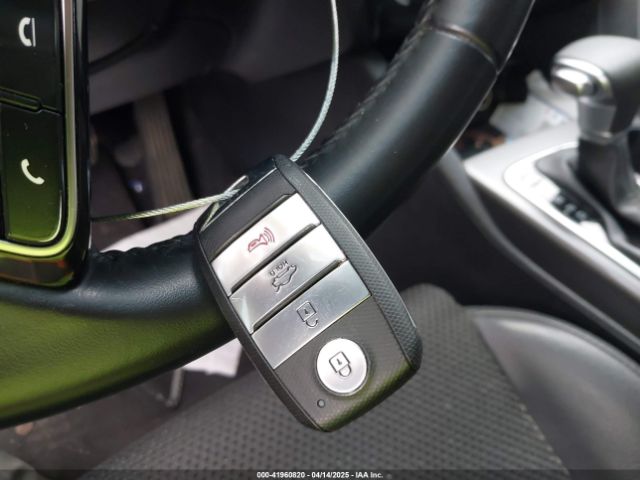 5XXGT4L37LG425981 KIA Optima S