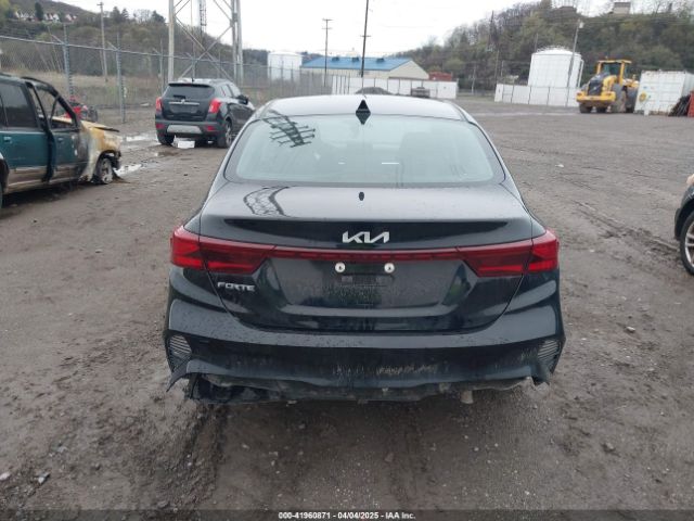 3KPF24AD4RE744900 KIA Forte Lxs