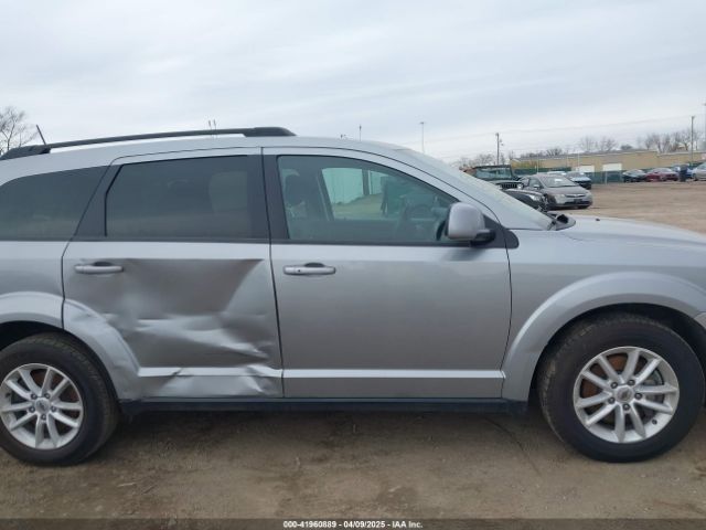 3C4PDCBBXKT810874 Dodge JOURNEY SE