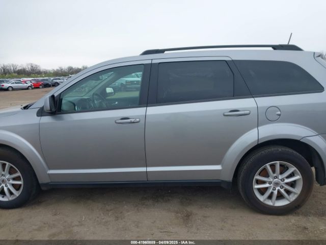 3C4PDCBBXKT810874 Dodge JOURNEY SE
