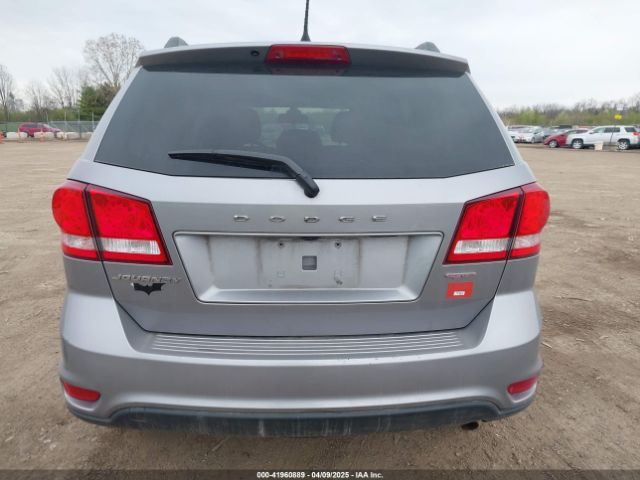 3C4PDCBBXKT810874 Dodge JOURNEY SE