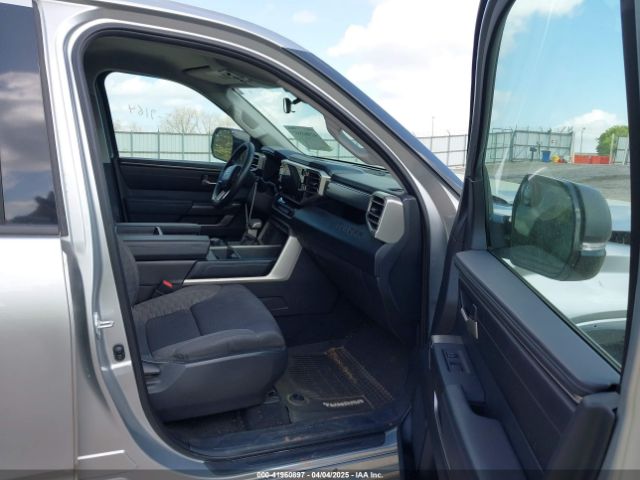 5TFLA5DB8NX025830 Toyota Tundra Sr5
