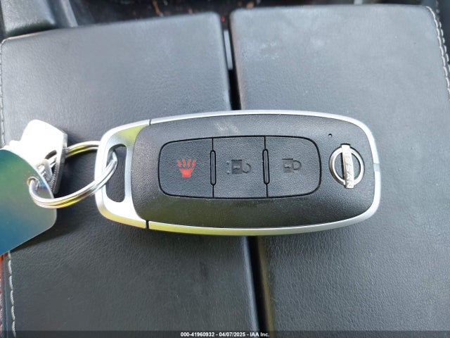5N1BT3AB4SC777425 Nissan Rogue S Intelligent Awd