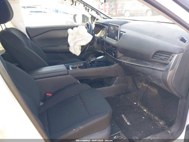 5N1BT3AB4SC777425 Nissan Rogue S Intelligent Awd