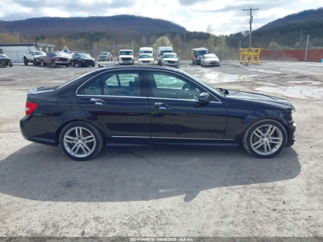 WDDGF8AB2EG252610 Mercedes-Benz C 300 Luxury 4matic/sport 4matic
