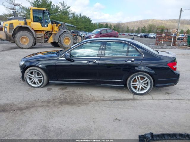 WDDGF8AB2EG252610 Mercedes-Benz C 300 Luxury 4matic/sport 4matic