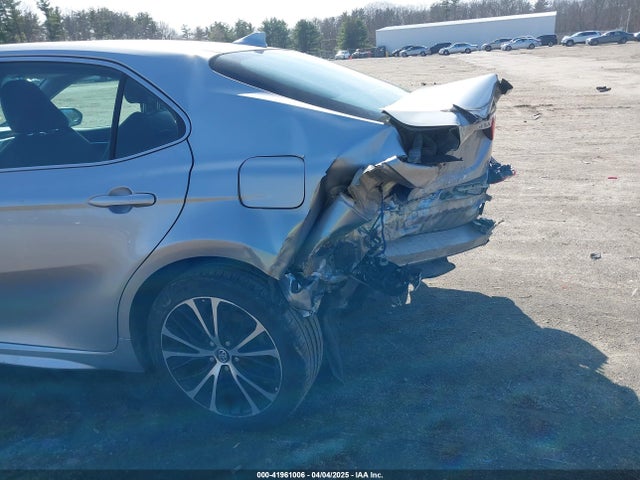 4T1B11HK8JU625480 Toyota CAMRY SE
