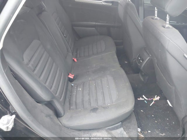 3FA6P0HD7JR275157 Ford FUSION SE