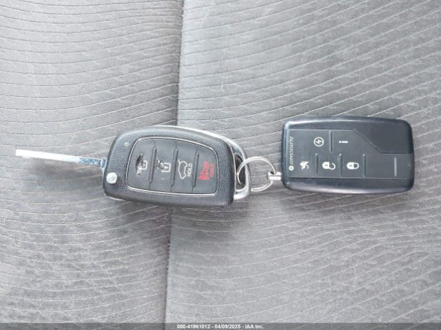5XYZUDLB0GG371244 Hyundai Santa Fe Sport 2.4l