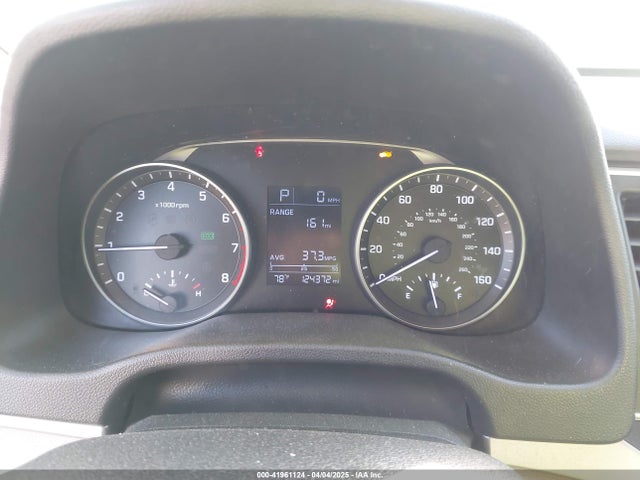 KMHD74LF1HU058770 Hyundai ELANTRA SE