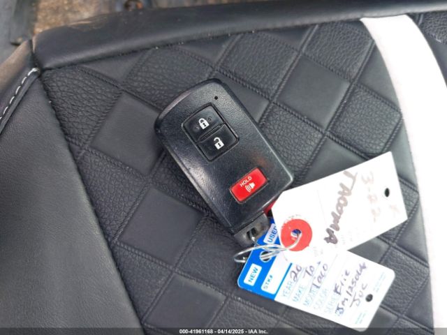 3TMCZ5AN5JM125066 Toyota Tacoma Trd Sport