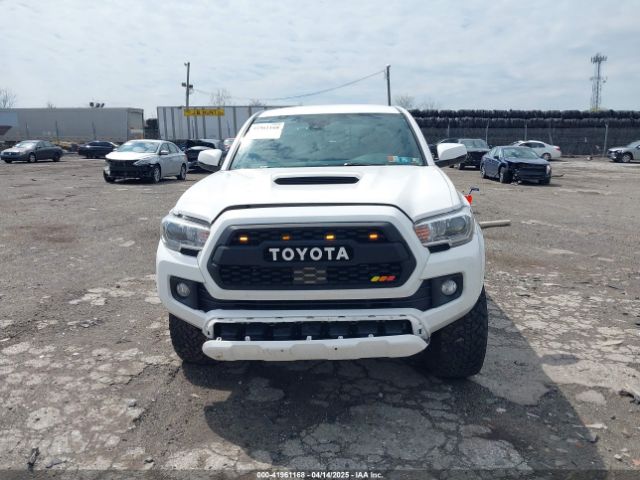 3TMCZ5AN5JM125066 Toyota Tacoma Trd Sport