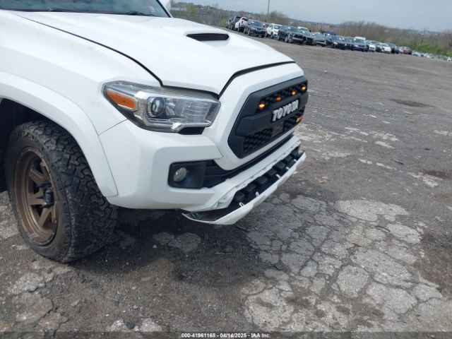 3TMCZ5AN5JM125066 Toyota Tacoma Trd Sport