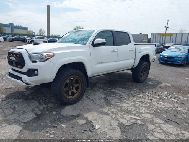 3TMCZ5AN5JM125066 Toyota Tacoma Trd Sport