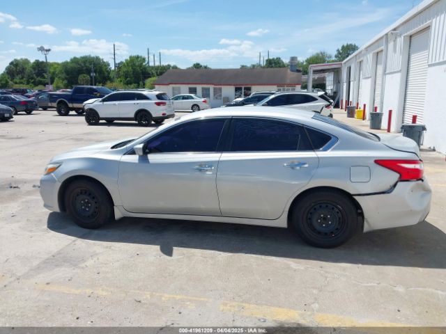 1N4AL3AP9HN318342 Nissan Altima 2.5 S