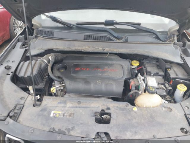 3C4NJDBB6JT283680 Jeep Compass Latitude