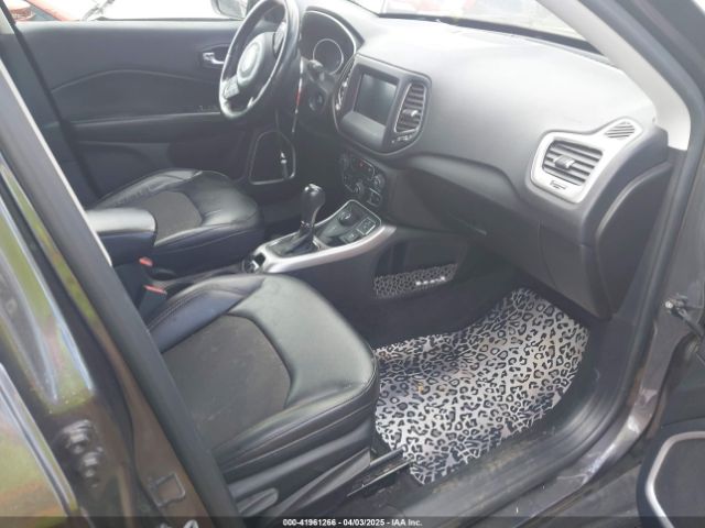 3C4NJDBB6JT283680 Jeep Compass Latitude