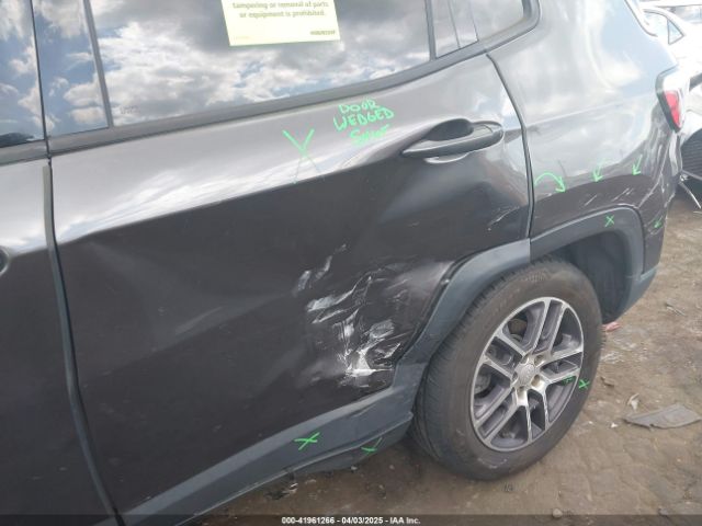 3C4NJDBB6JT283680 Jeep Compass Latitude