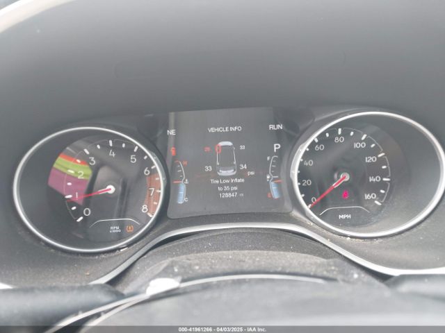 3C4NJDBB6JT283680 Jeep Compass Latitude