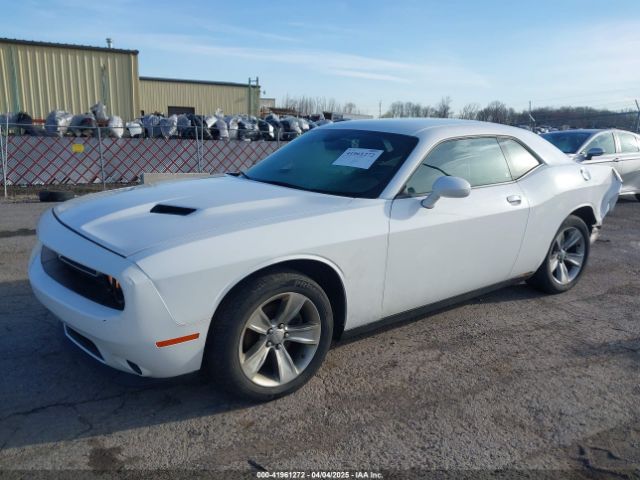 2C3CDZAG3GH195023 Dodge Challenger Sxt