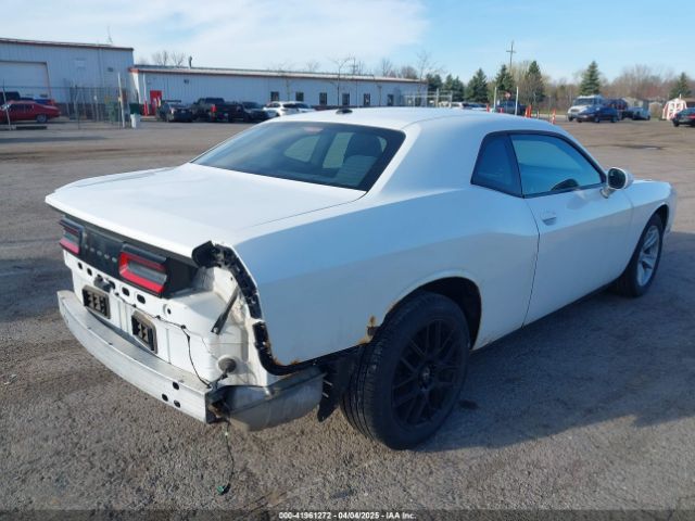 2C3CDZAG3GH195023 Dodge Challenger Sxt