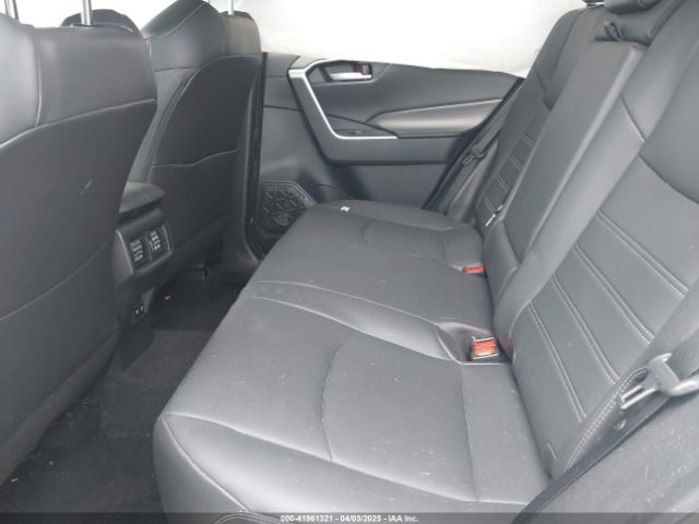 2T3A1RFV5KW069225 Toyota Rav4 Xle Premium