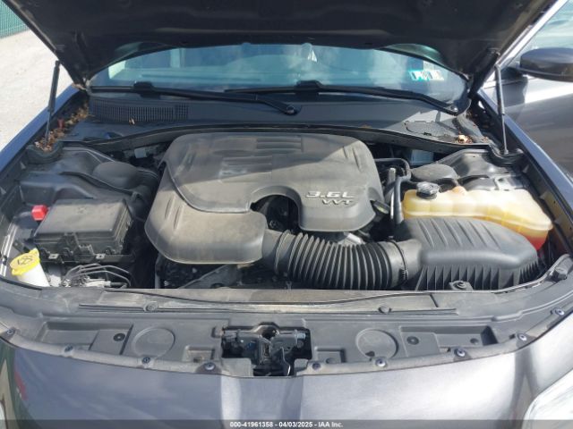 2019 CHRYSLER 300 2C3CCARG3KH581149 Photo 9
