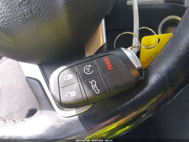 2019 CHRYSLER 300 2C3CCARG3KH581149 Photo 10