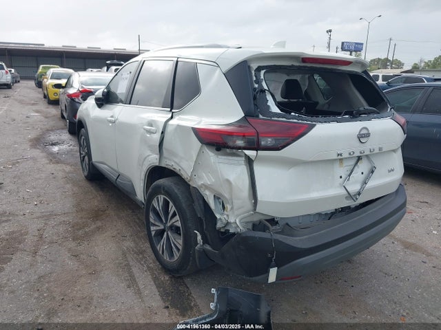 5N1BT3BA6NC725921 Nissan Rogue Sv Fwd