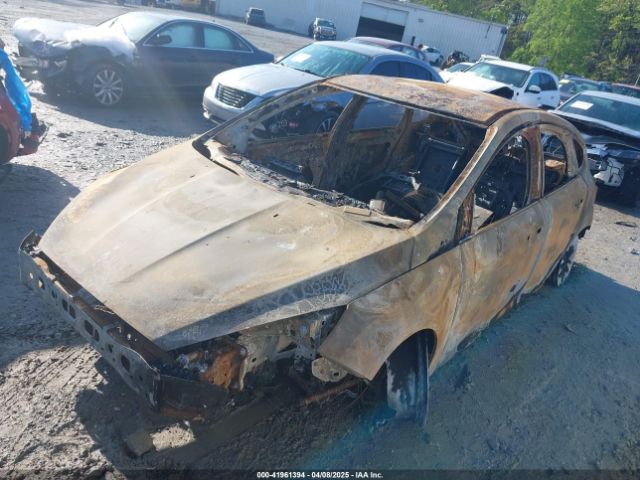 1FADP3K23FL249385 Ford FOCUS SE