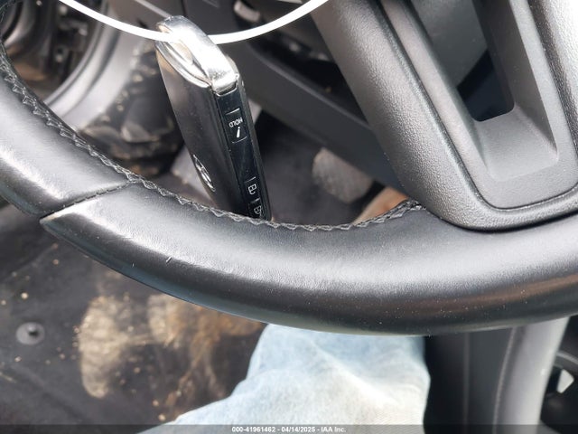 JM1BPAKL4N1513951 Mazda MAZDA3