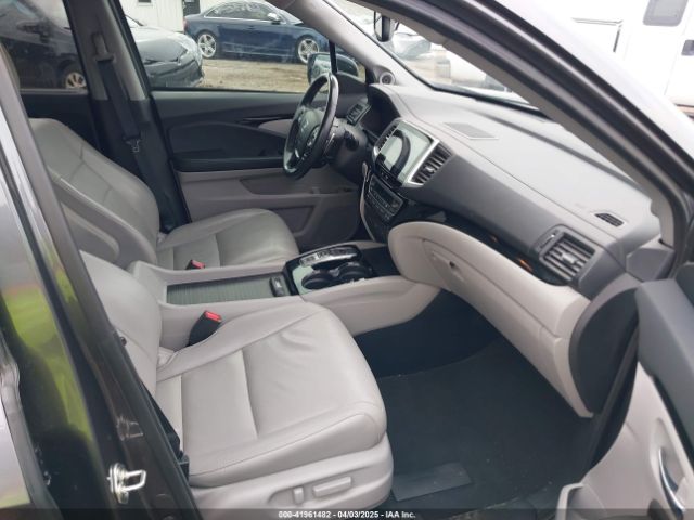 5FNYF6H90HB000410 Honda Pilot Touring