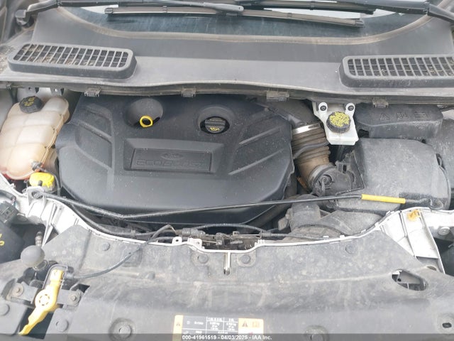 1FMCU9J93GUC55811 Ford Escape Titanium