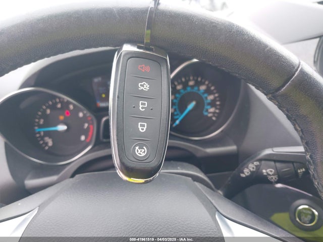 1FMCU9J93GUC55811 Ford Escape Titanium