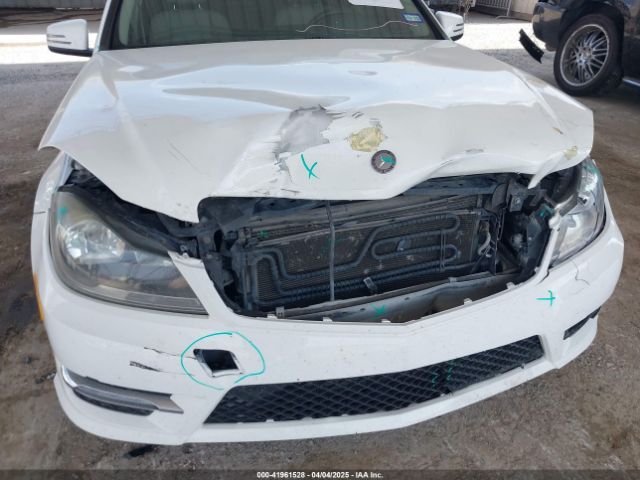 2013 MERCEDES-BENZ C 250 WDDGF4HB8DR247865 Photo 5