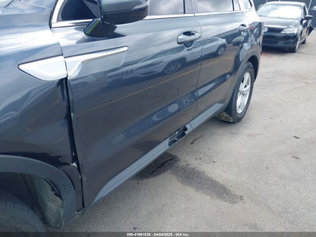 5XYRG4LC9MG027777 KIA SORENTO LX