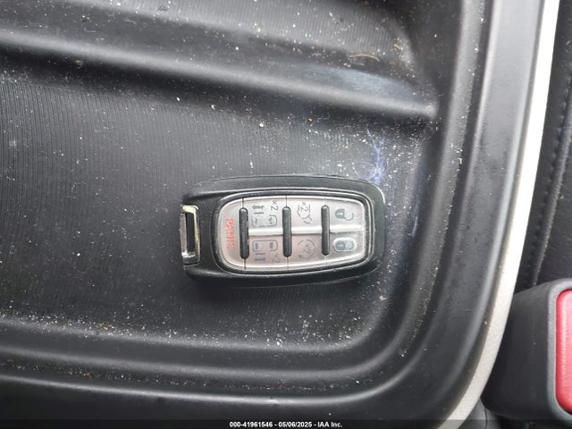 2C4RC1BG8JR271328 Chrysler Pacifica Touring L