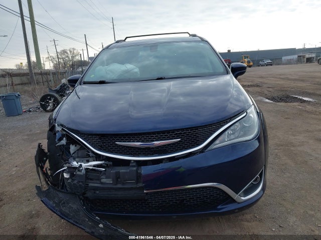 2C4RC1BG8JR271328 Chrysler Pacifica Touring L