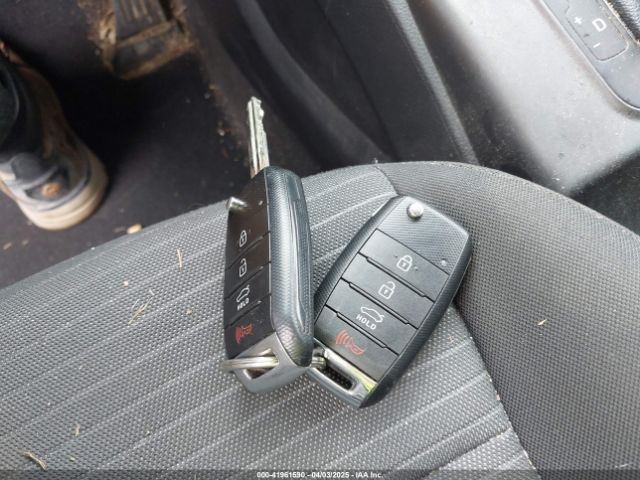 KNAFX4A69F5427203 KIA FORTE LX