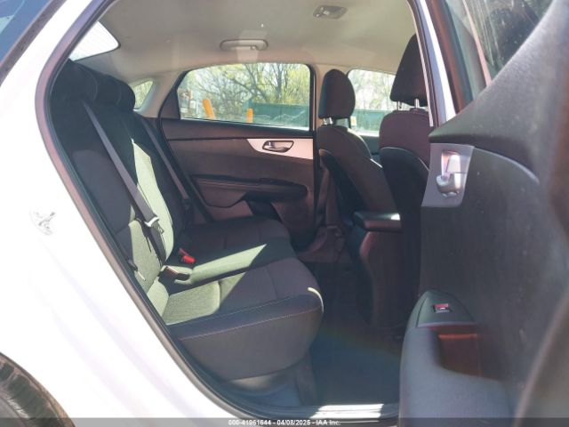 3KPF24AD1RE750850 KIA Forte Lxs