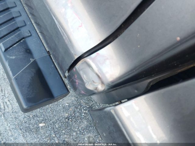 5TFRY5F11FX174429 Toyota Tundra Sr5 5.7l V8